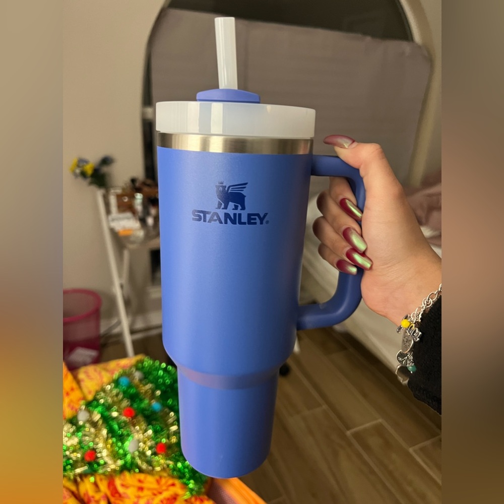 Stanley 40oz Tumbler in Iris 💙
